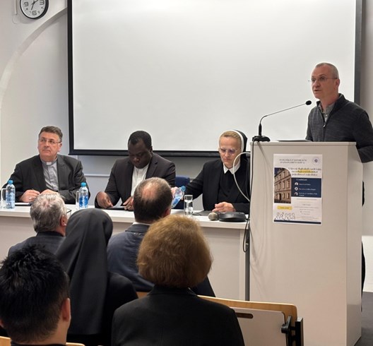 Utjecaj digitalnih sadržaja na religiozni identitet pojedinca i zajednice