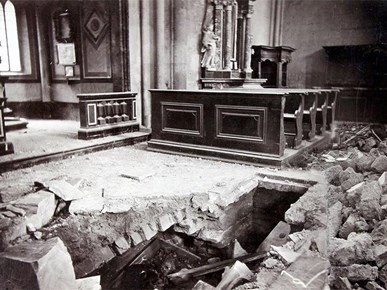 /Slike/A/2024/11/A/Unutrašnjost katedrale nakon potresa iz 1880..JPG